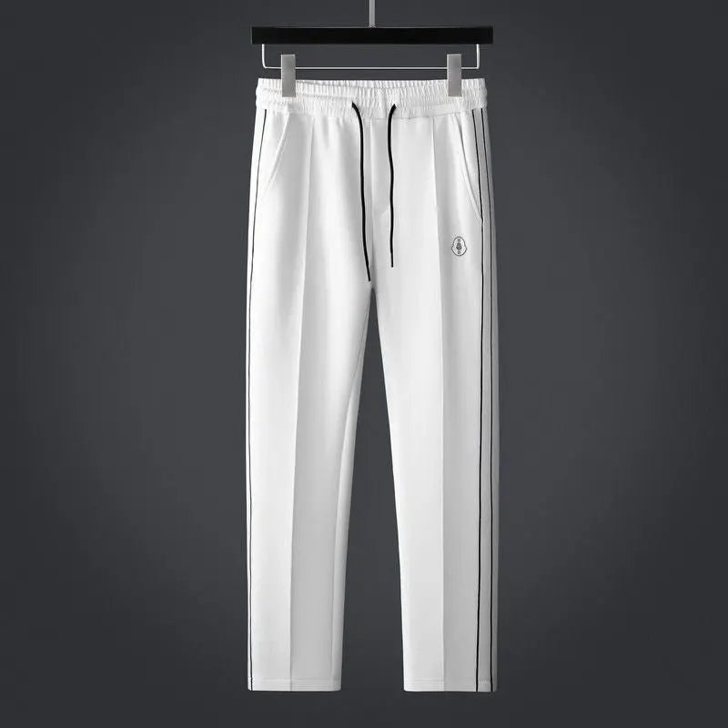 Ensemble pour homme composé d’une veste de survêtement zippée et d’un pantalon de jogging