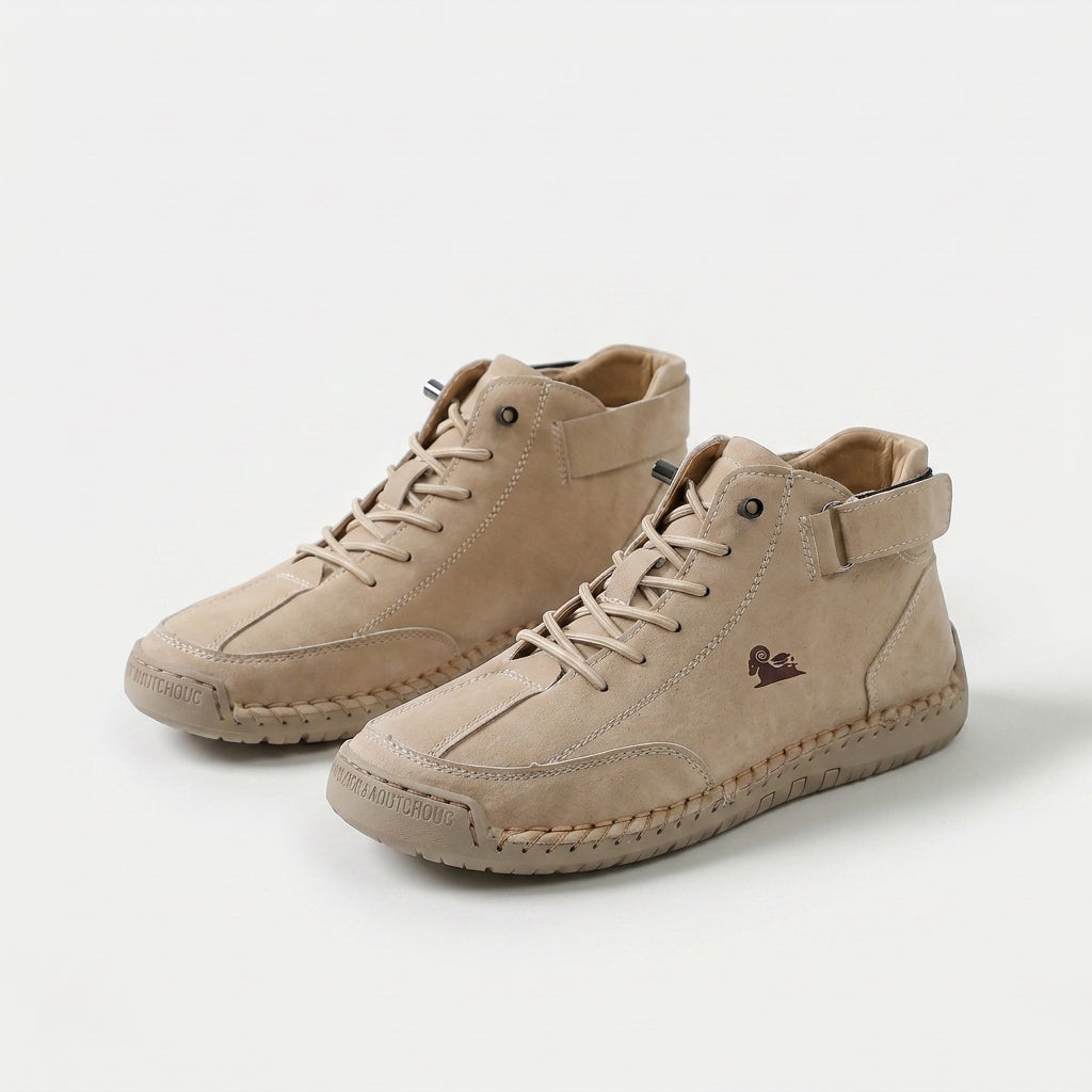 Women's ankle-high lace-up sneakers with rounded toes, ankle straps and contrast soles
