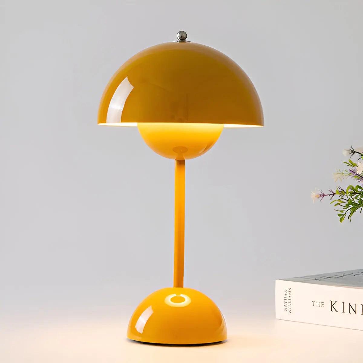 Lampe de table à abat-jour en forme de dôme