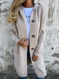 Gilet long boutonné en maille côtelée à capuche
