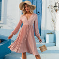 Robe midi portefeuille à col en V, avec lien à la taille et plis