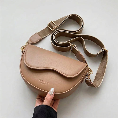 Bag – Curved Crossbody Everyday Style