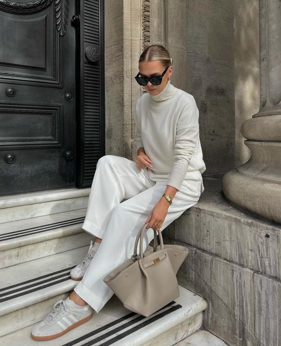 Structured Winged Tote Bag with Gold Clasp