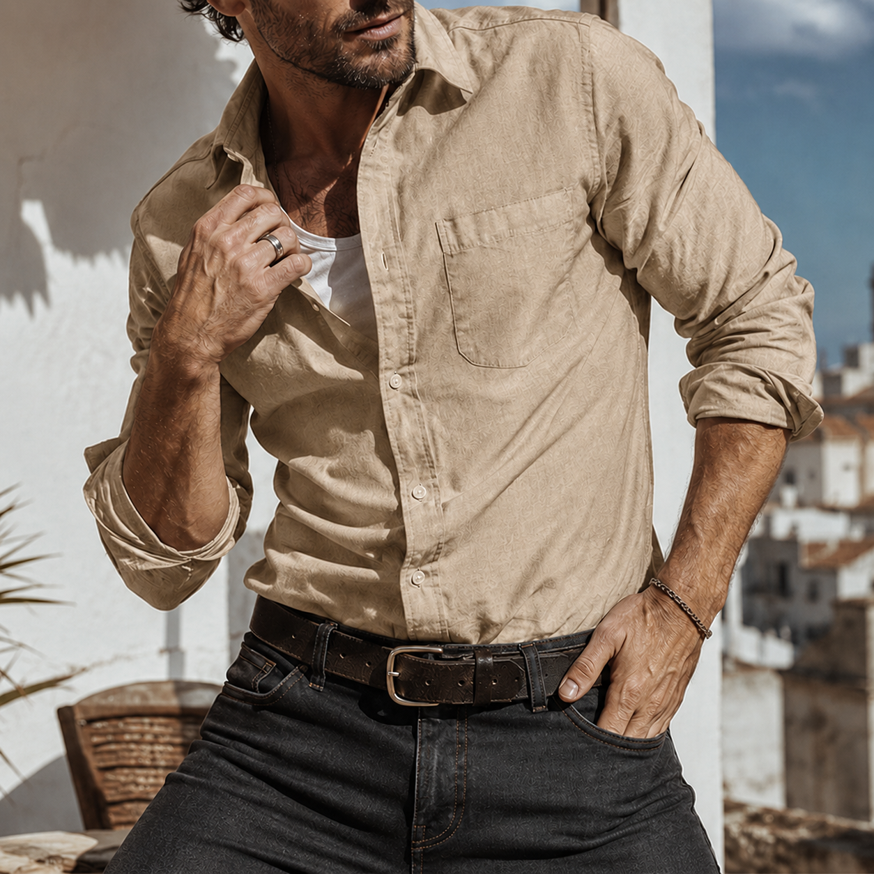 Chemise en coton texturé à manches longues, avec poche poitrine