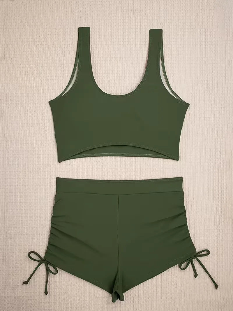 Ensemble bikini avec dos nageur croisé, fronces et shorty garçonne