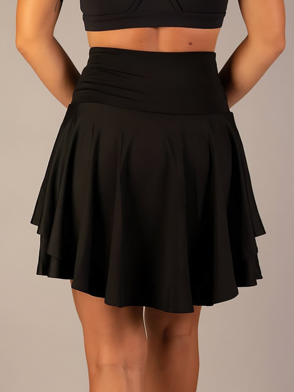 Jupe-short évasée taille haute avec ourlet superposé