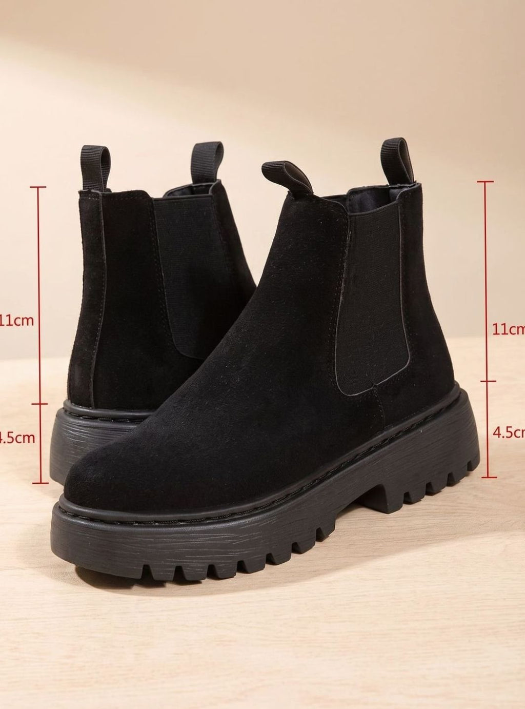 Women's Chelsea ankle boots with elastic side panels and chunky lug soles