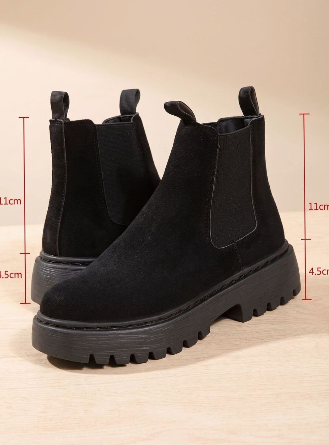 Women's Chelsea ankle boots with elastic side panels and chunky lug soles