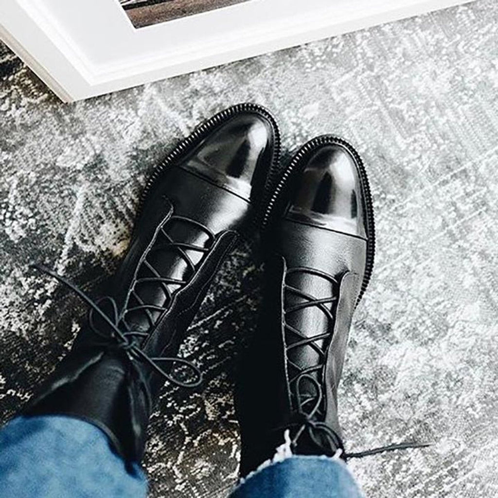 Women’s Two-Tone Cap Toe Lace-Up Flat Ankle Boots
