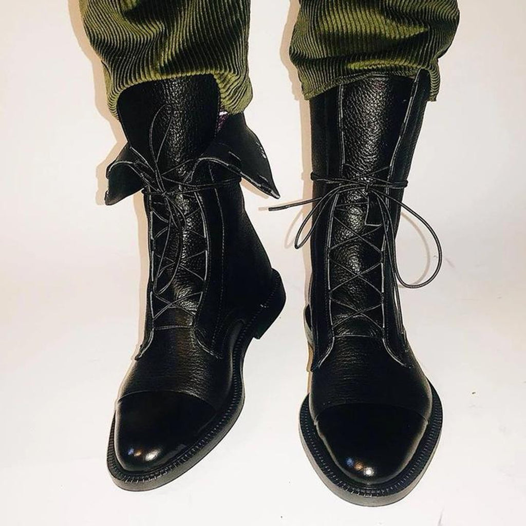 Women’s Two-Tone Cap Toe Lace-Up Flat Ankle Boots