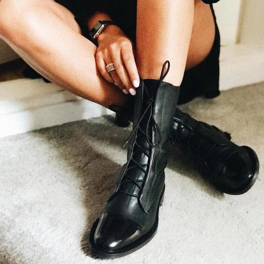 Women’s Two-Tone Cap Toe Lace-Up Flat Ankle Boots