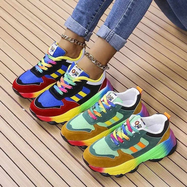 Baskets pour femmes à semelle épaisse et à empiècements multicolores arc-en-ciel