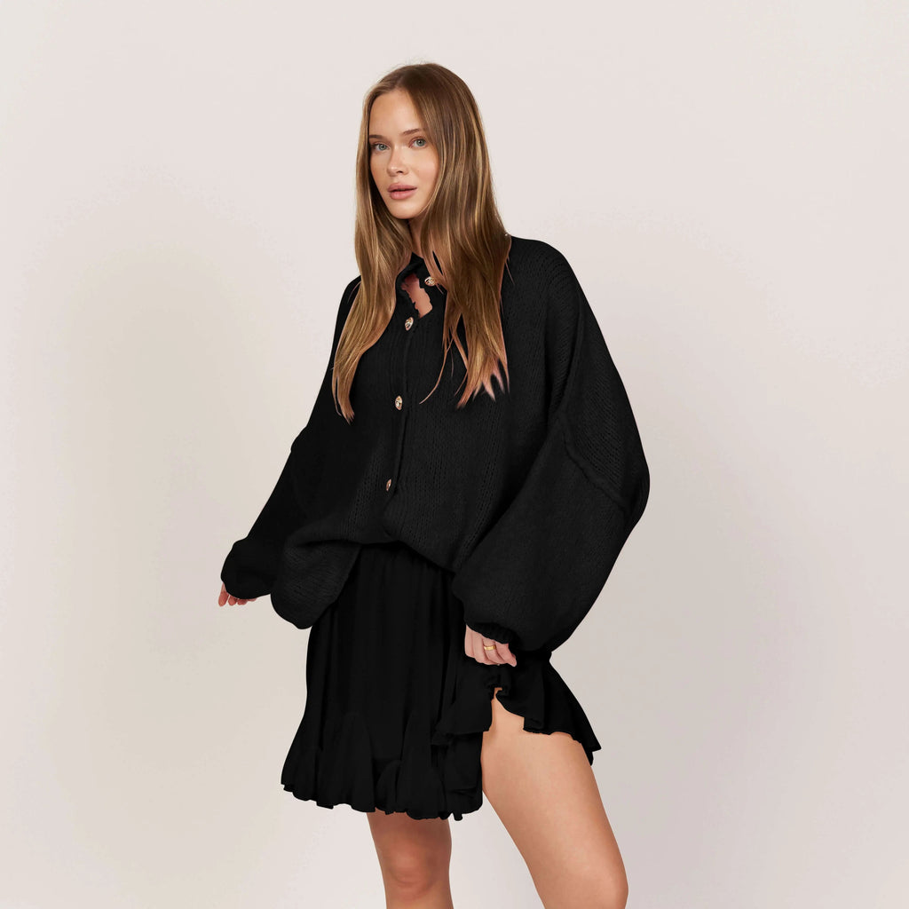 Women's oversized chunky knit cardigan with long sleeves and gold-tone buttons